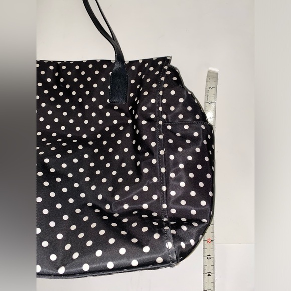 Kate Spade Diaper bag/ Travel bag/ tote - Picture 2 of 12